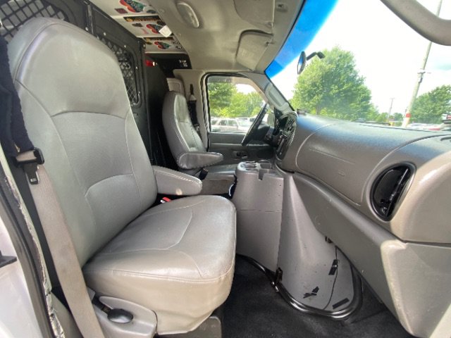 Used 2007 Ford E-250 and Econoline 250 RWD image 8