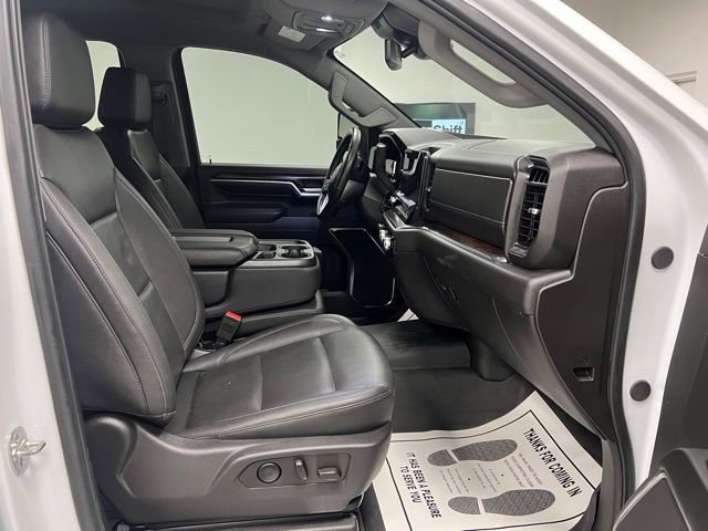 Used 2025 GMC Sierra 3500 SLT AWD/4WD image 48