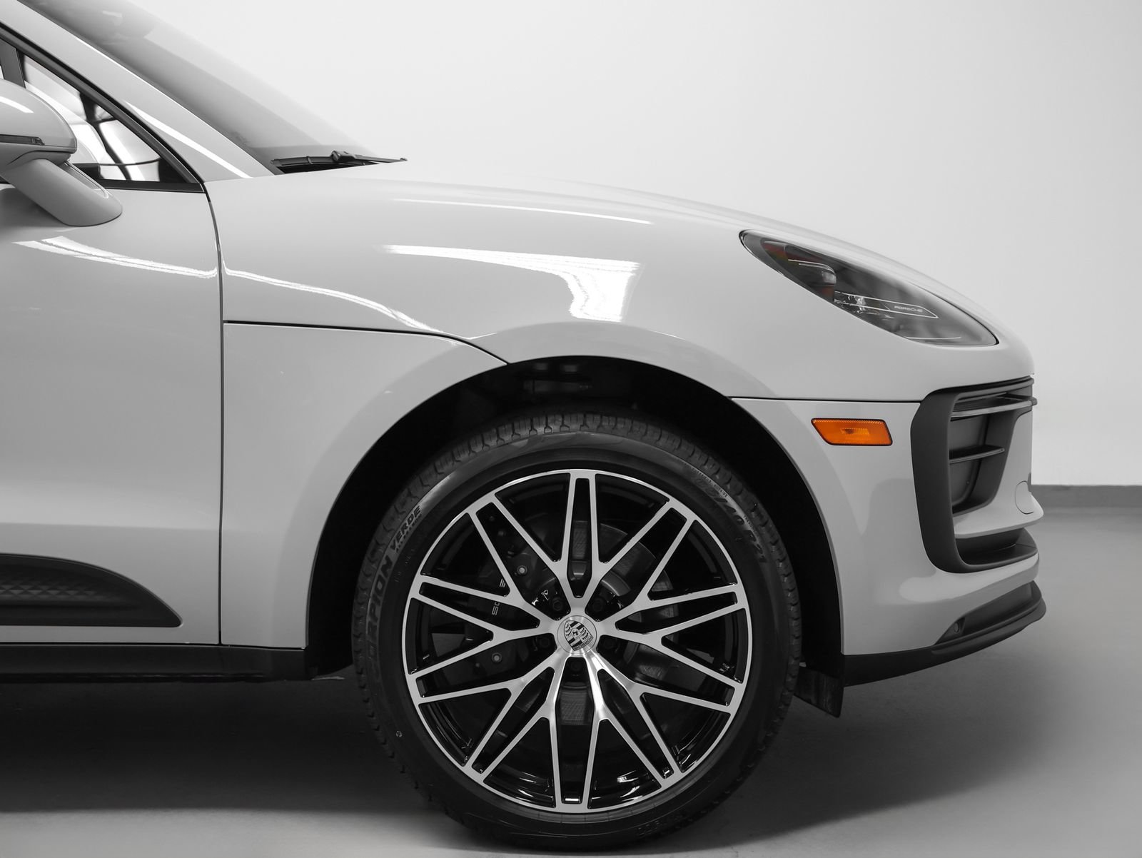 New 2026 Porsche Macan AWD/4WD image 15