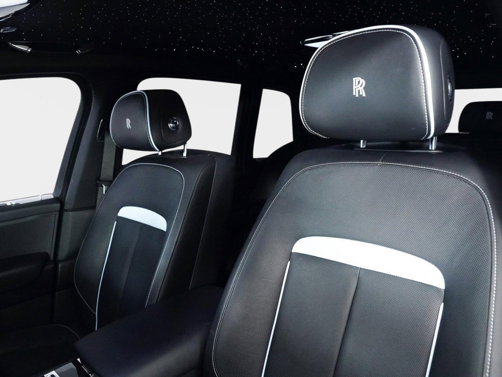 Used 2024 Rolls-Royce Cullinan Black Badge AWD/4WD image 3