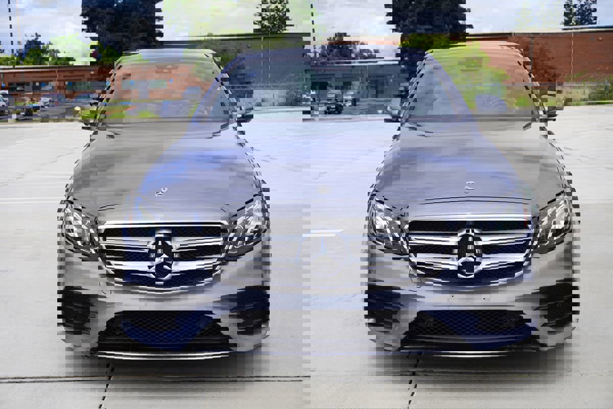 Used 2019 Mercedes-Benz E 300 image 7