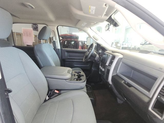 Used 2014 RAM 3500 Tradesman w/ Chrome Appearance Group RWD image 18