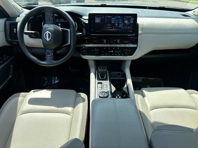 Used 2026 Nissan Pathfinder SL w/ SL Premium Package AWD/4WD image 20