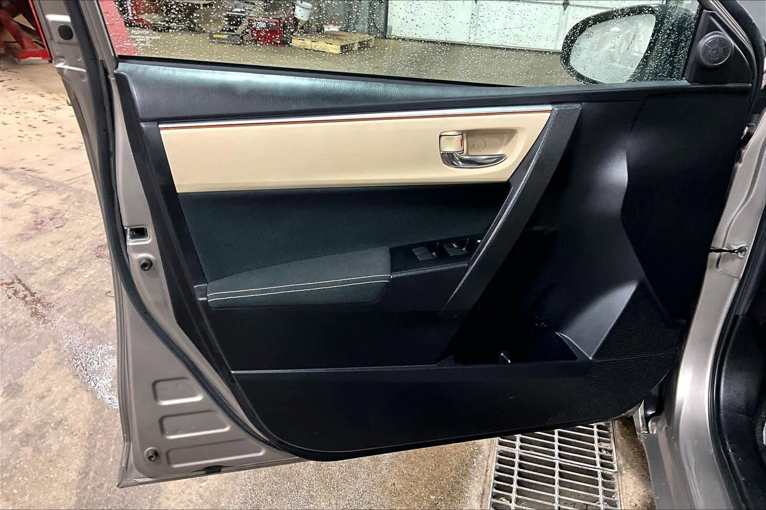 Used 2016 Toyota Corolla LE FWD image 20