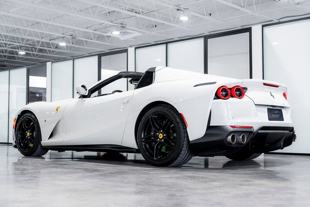 Used 2023 Ferrari 812 GTS RWD image 13