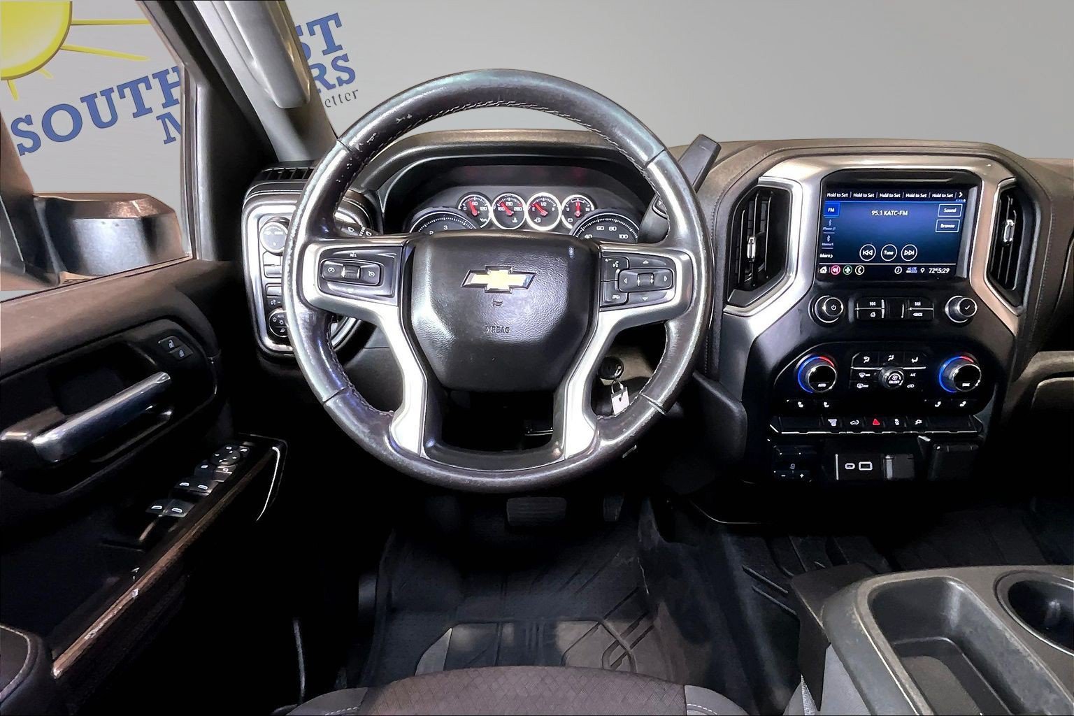Used 2022 Chevrolet Silverado 2500 LT w/ Fleet Comfort Package AWD/4WD image 10