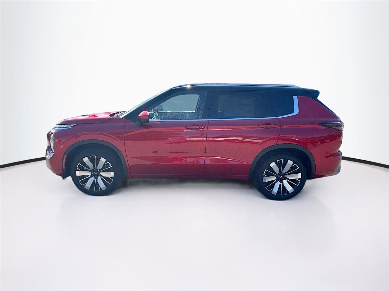 New 2025 Mitsubishi Outlander SEL image 4