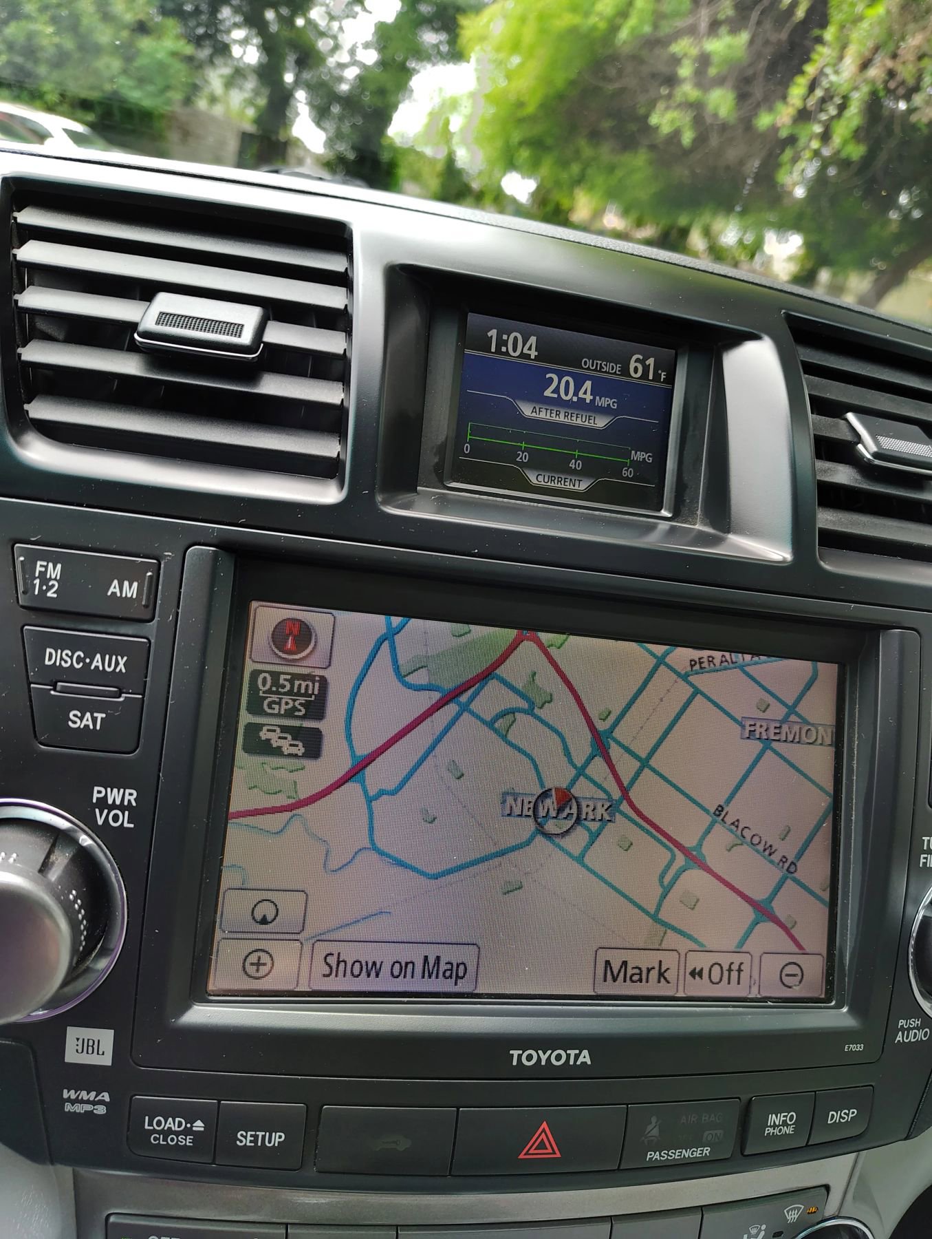 Used 2011 Toyota Highlander SE w/ Tow Pkg AWD/4WD image 10