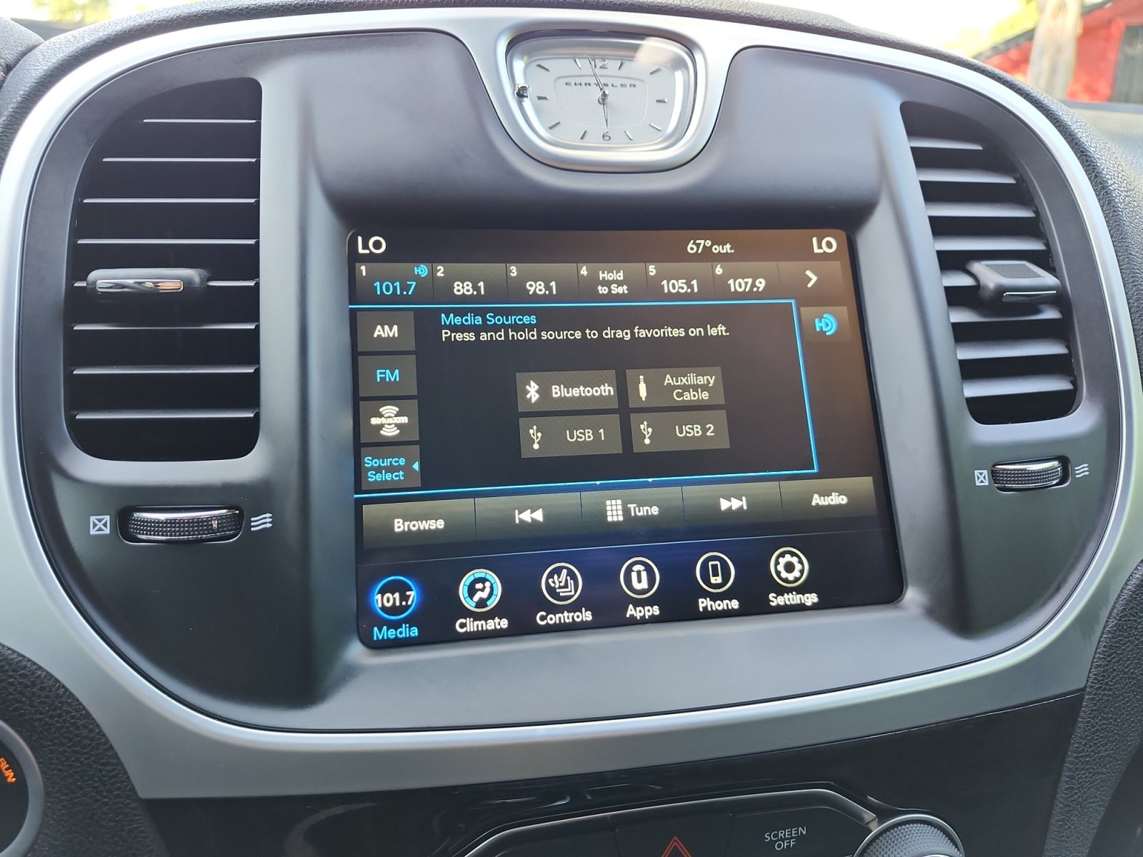 Used 2023 Chrysler 300 Touring L w/ Safetytec Plus Group RWD image 19