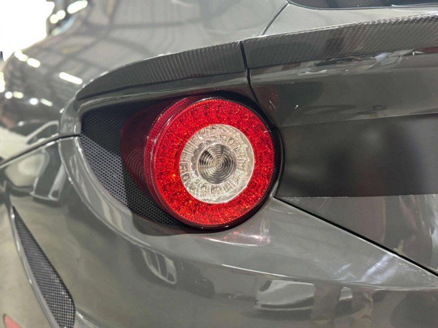 Used 2014 Ferrari FF image 15