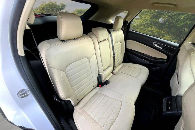 Certified 2020 Ford Edge SE image 26