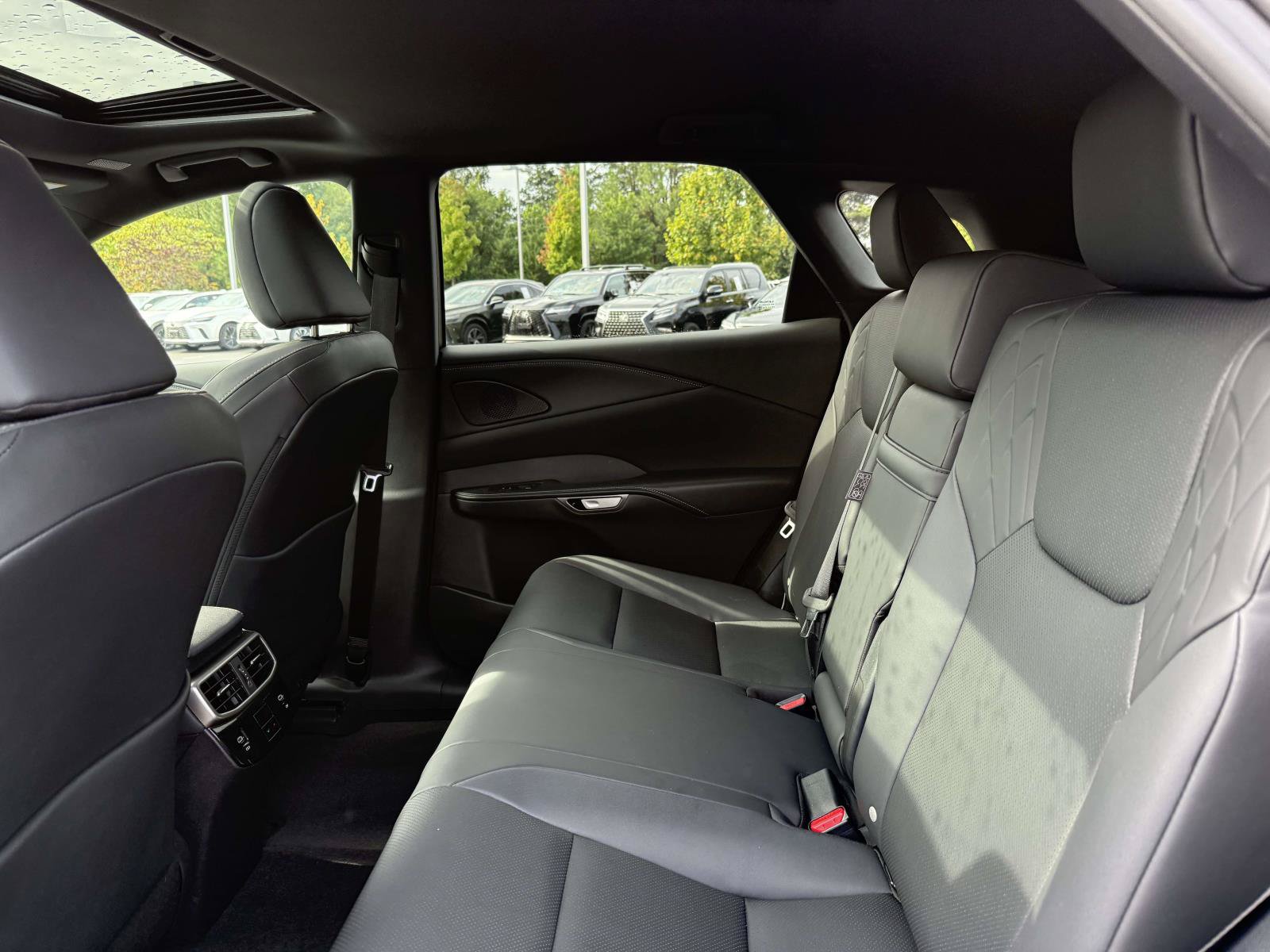 Used 2025 Lexus RX 350 Premium w/ Convenience Package AWD/4WD image 17
