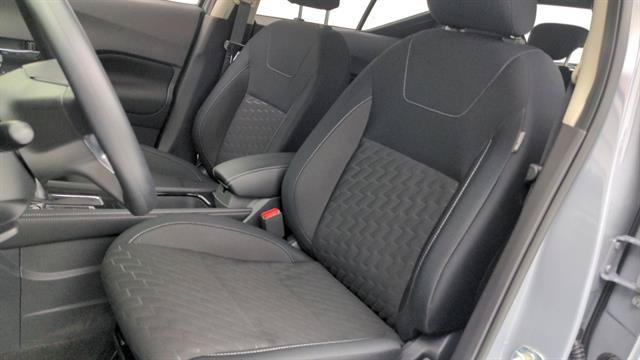 Certified 2023 Nissan Kicks SV FWD image 11