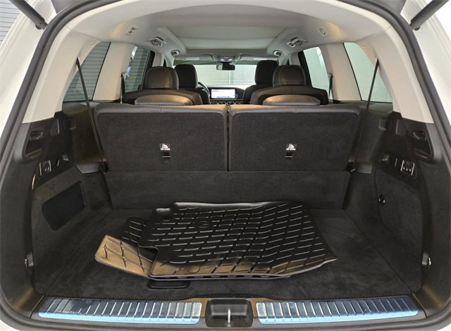 Used 2024 Mercedes-Benz GLS 580 4MATIC image 21