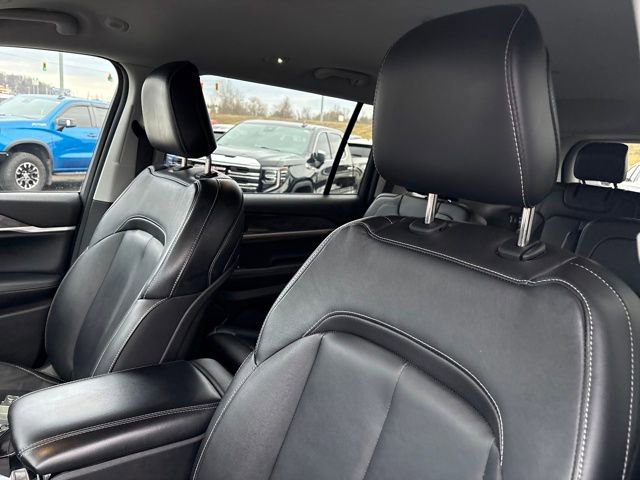 Used 2023 Jeep Grand Cherokee L Limited image 17