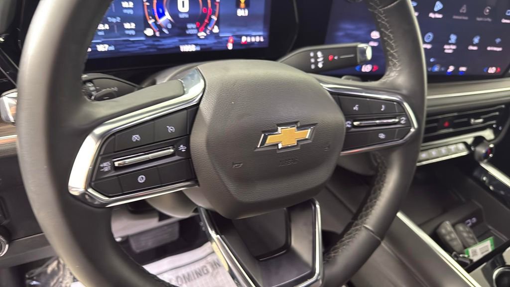 Used 2025 Chevrolet Suburban LS image 24