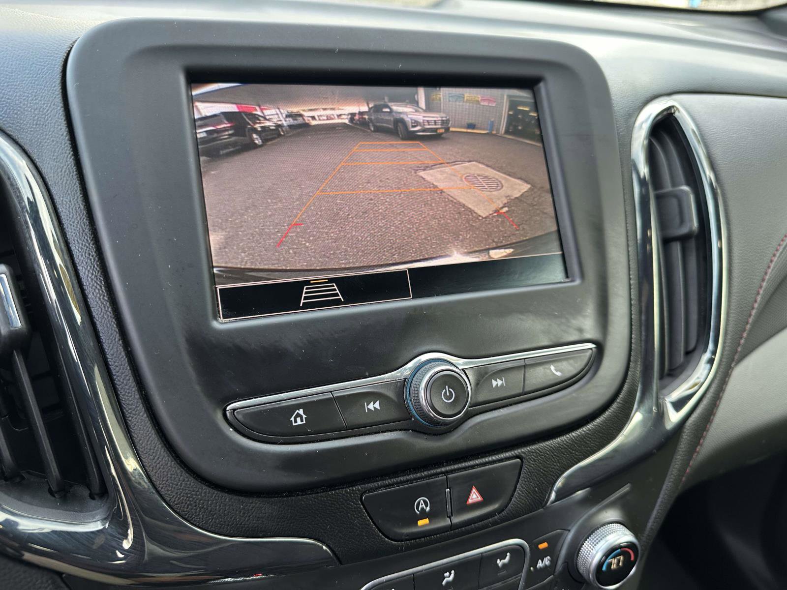 Used 2022 Chevrolet Equinox RS image 28