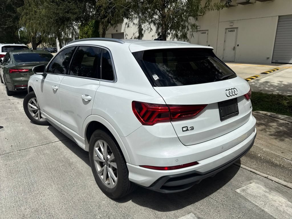 Used 2024 Audi Q3 2.0T Premium w/ Convenience Package AWD/4WD image 6