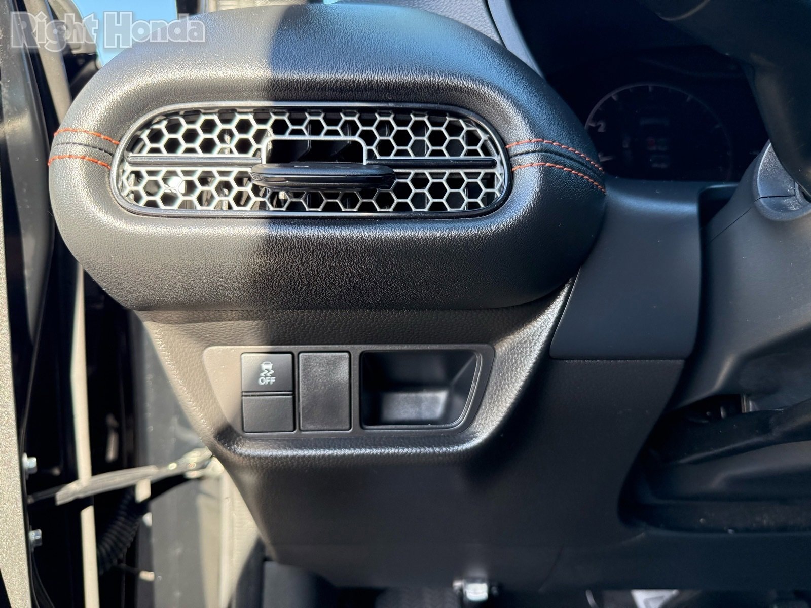 Used 2023 Honda HR-V Sport image 14