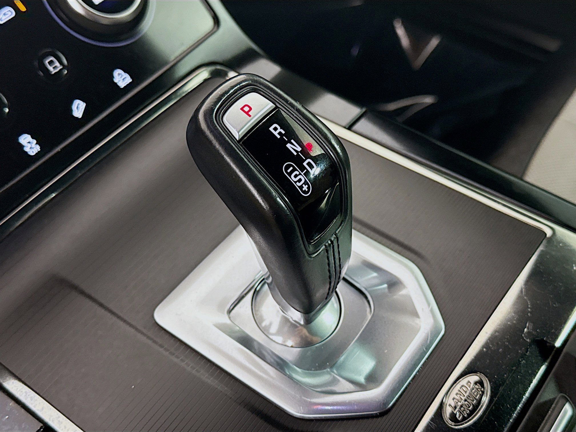 Used 2020 Land Rover Range Rover Evoque R-Dynamic S image 19