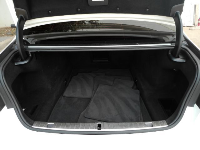 Used 2022 BMW 740i RWD image 25