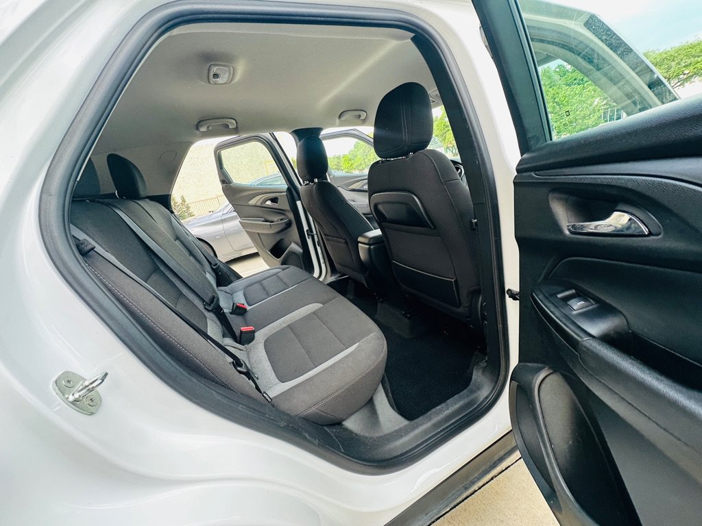 Used 2021 Chevrolet TrailBlazer LS FWD image 24