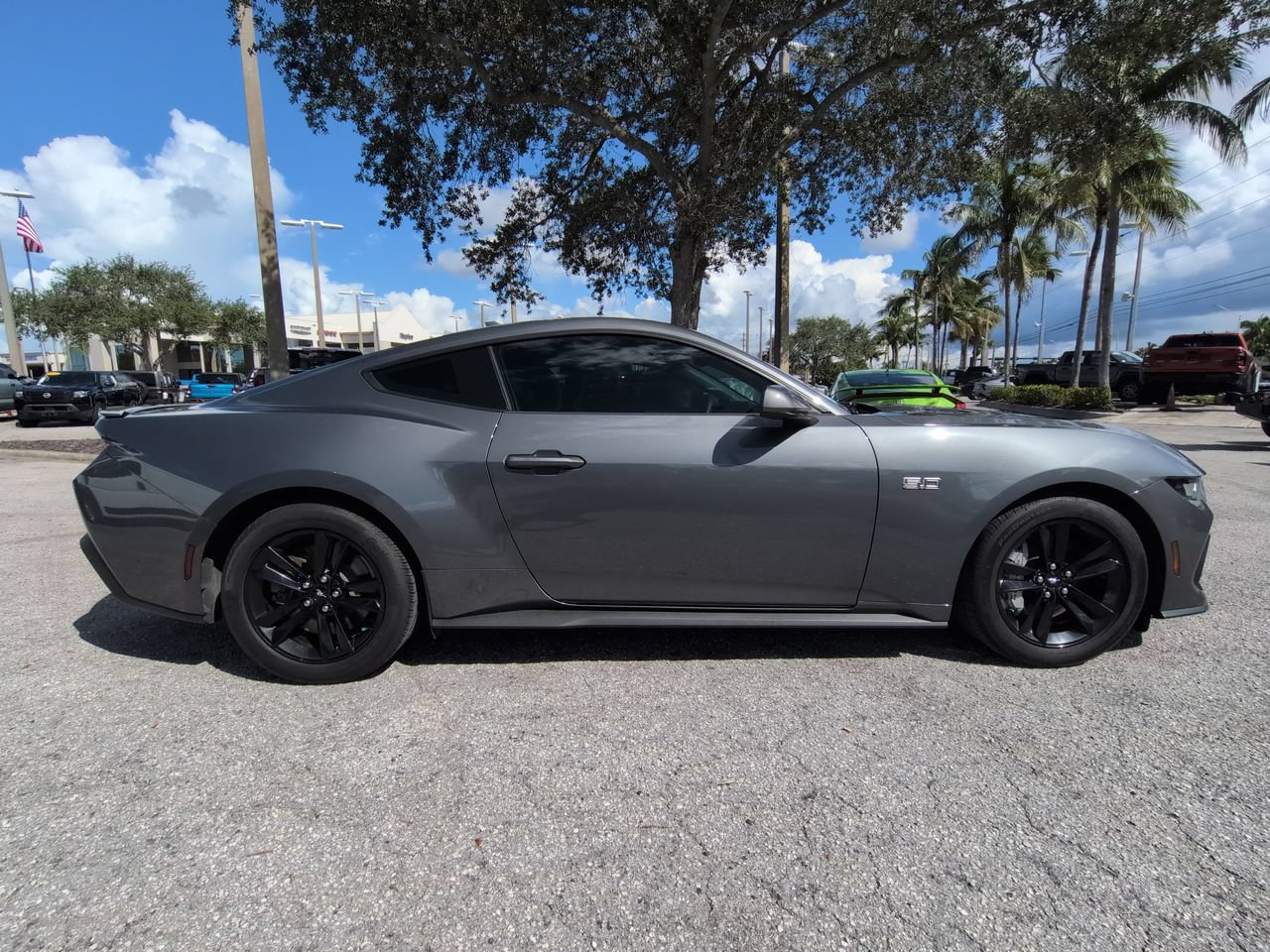 Used 2025 Ford Mustang GT RWD image 4