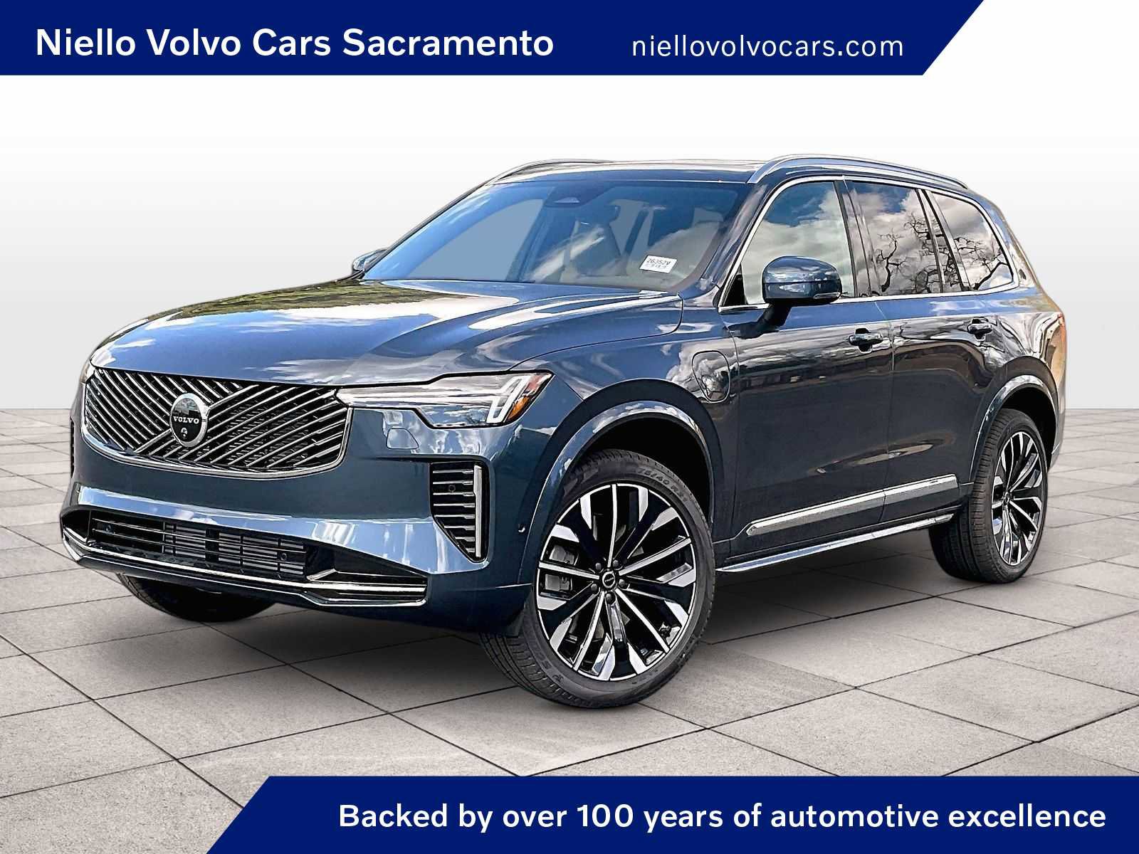 New 2026 Volvo XC90 T8 Plus w/ Protection Package Premier