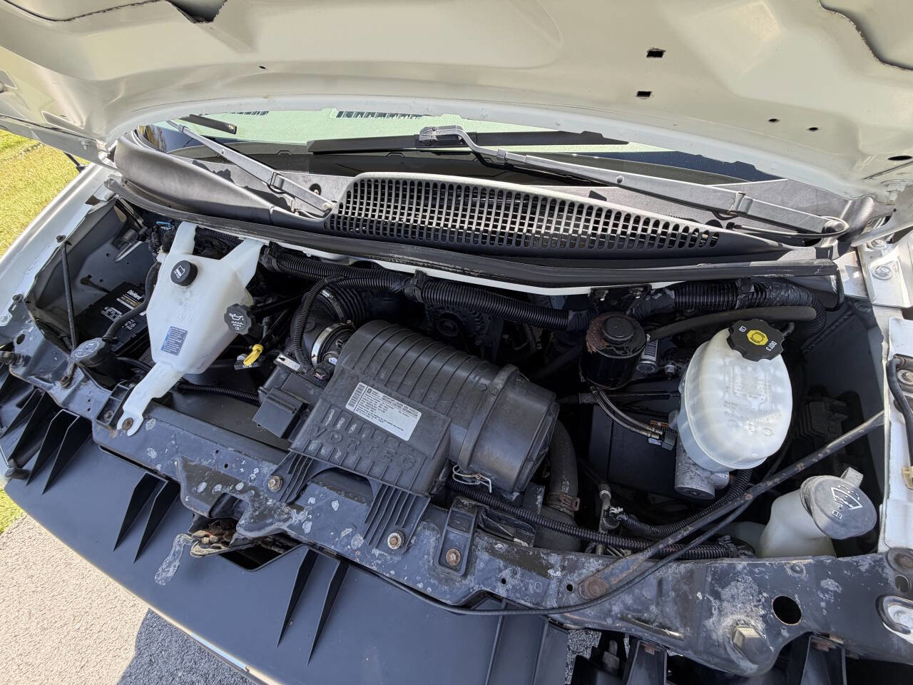 Used 2011 Chevrolet Express 3500 RWD image 28
