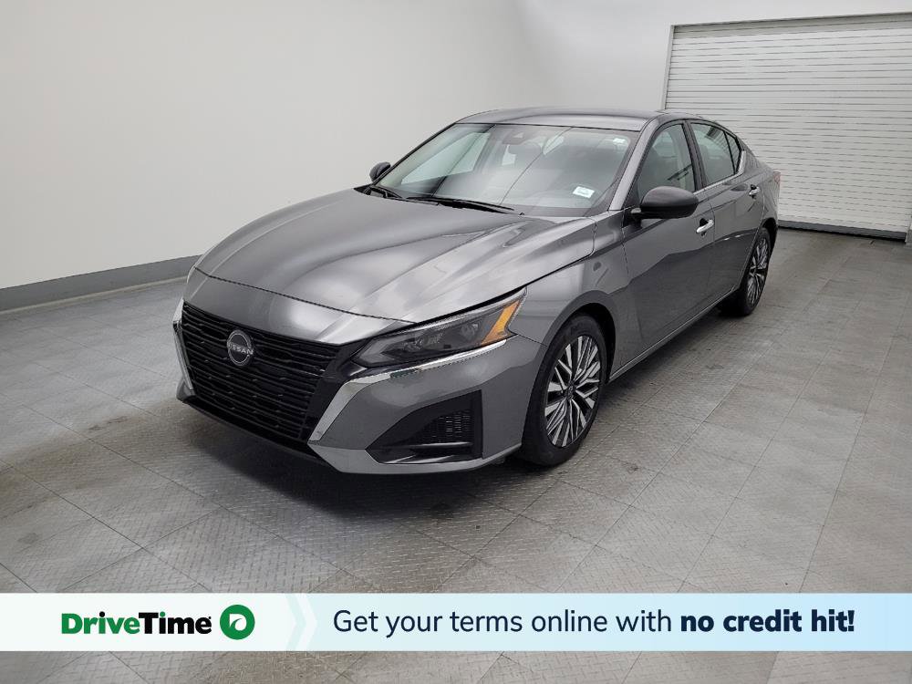 Used 2024 Nissan Altima 2.5 SV image 1