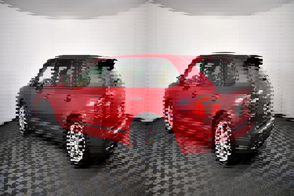 Used 2008 Porsche Cayenne GTS image 12