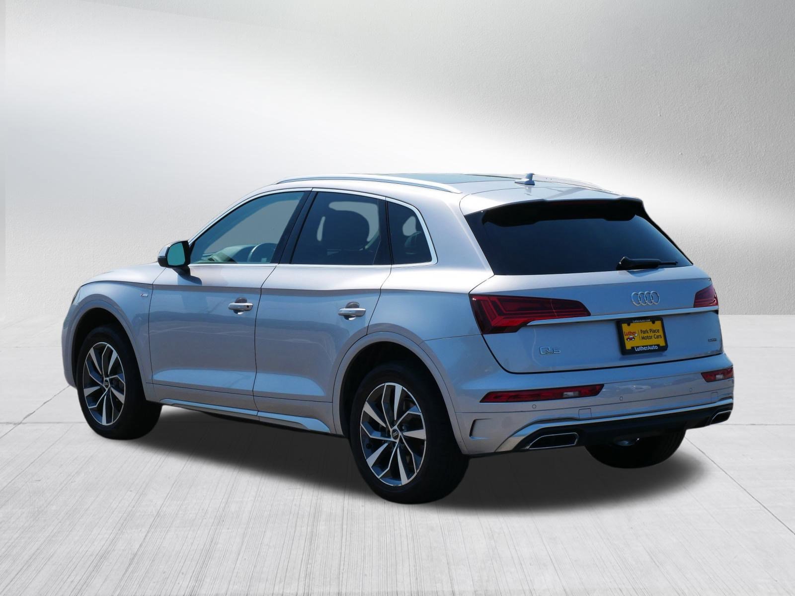 Used 2022 Audi Q5 2.0T Premium Plus w/ Premium Plus Package image 5