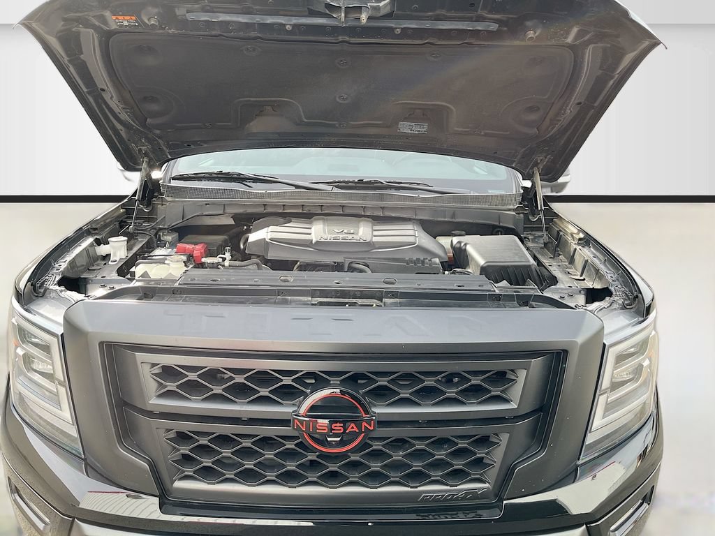 Used 2024 Nissan Titan PRO-4X w/ Pro-4x Convenience Package AWD/4WD image 33