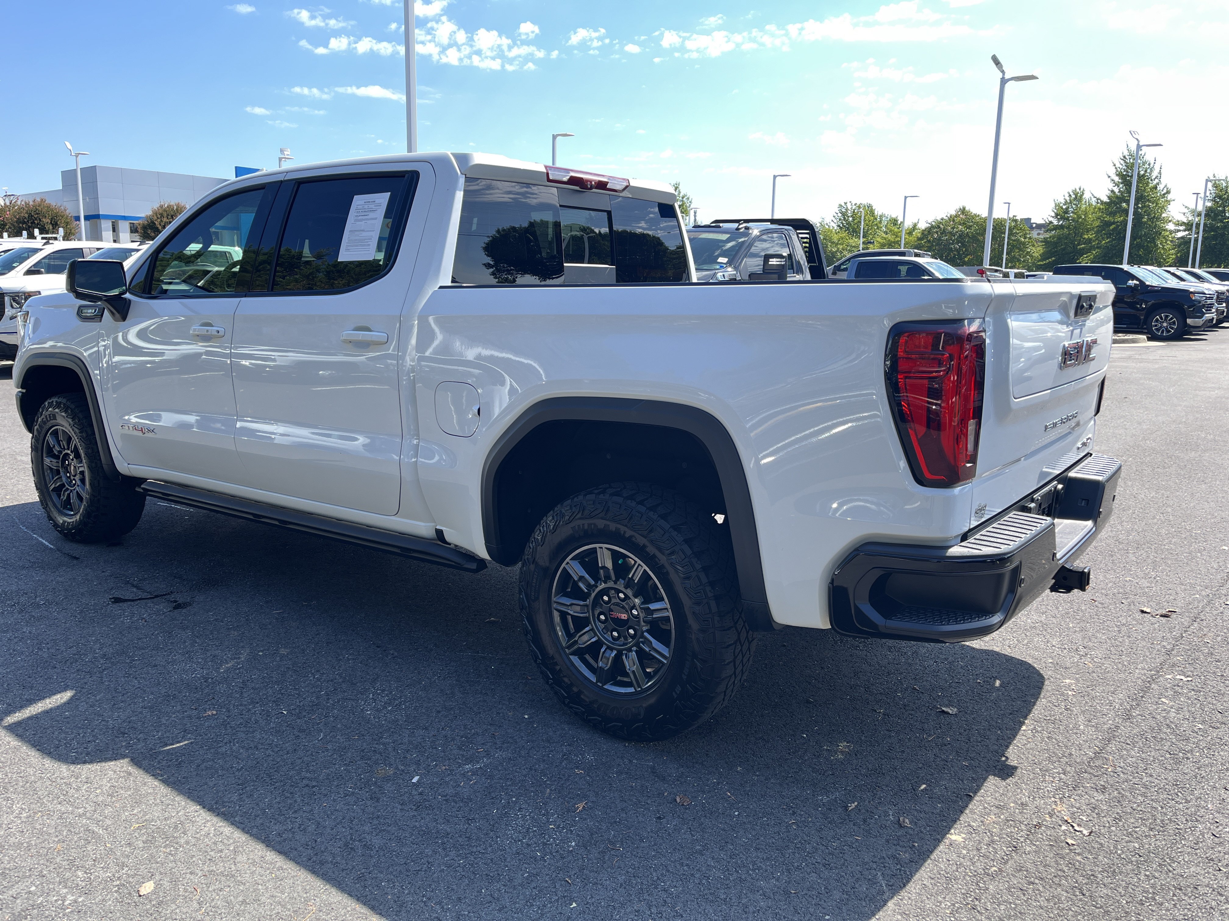 Used 2024 GMC Sierra 1500 AT4X AWD/4WD image 9
