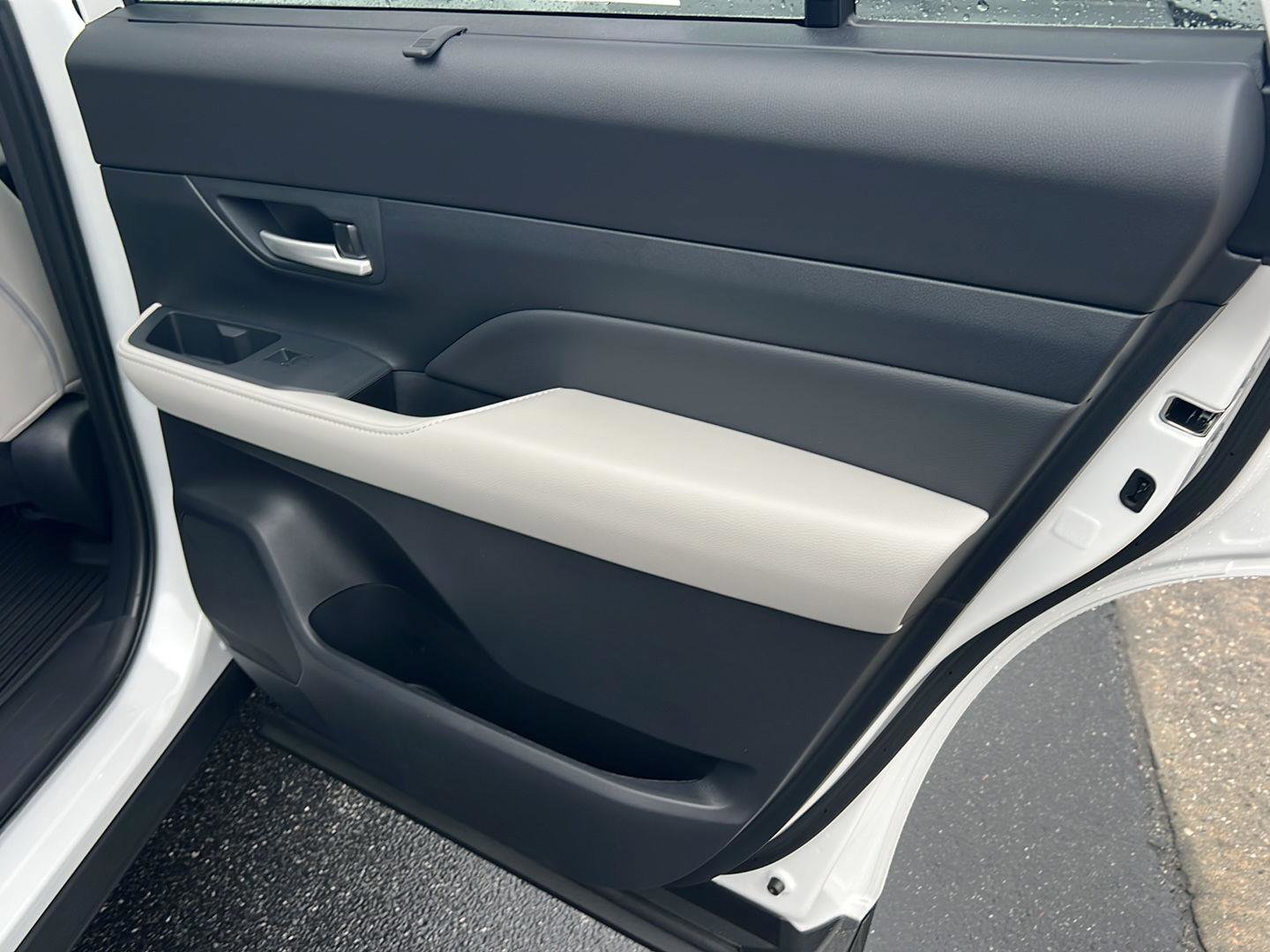 New 2026 Toyota Grand Highlander Limited image 17