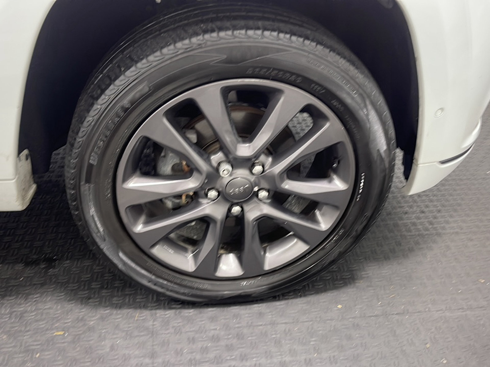 Used 2019 Jeep Grand Cherokee High Altitude AWD/4WD image 23