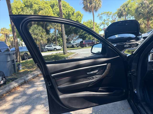 Used 2018 BMW 330i Sedan RWD image 13