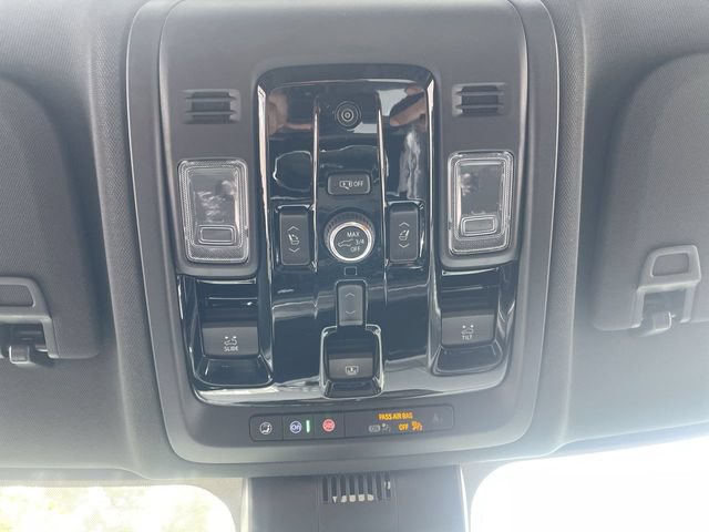 New 2026 Chevrolet Suburban Z71 w/ Z71 Off-Road Package AWD/4WD image 18