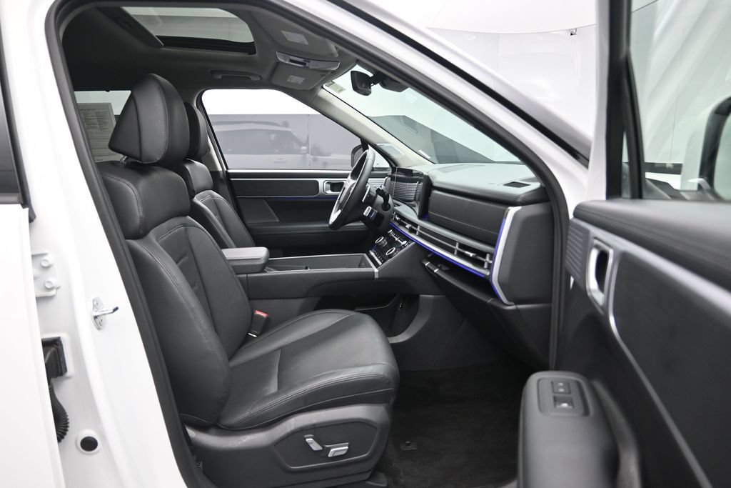 Certified 2025 Hyundai Santa Fe Limited AWD/4WD image 28