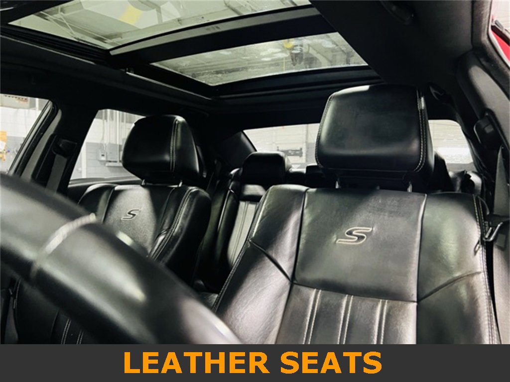 Used 2016 Chrysler 300 S image 2