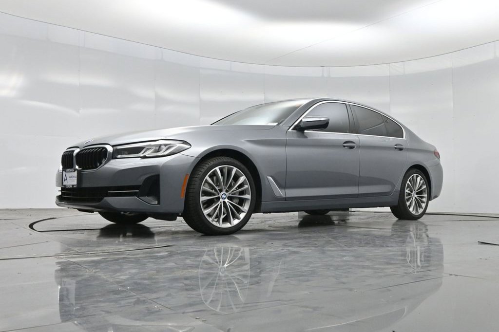 Used 2023 BMW 540i w/ Convenience Package RWD image 11