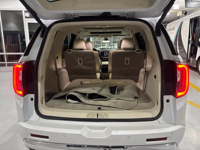 Used 2023 GMC Acadia Denali w/ Denali Ultimate Package AWD/4WD image 33