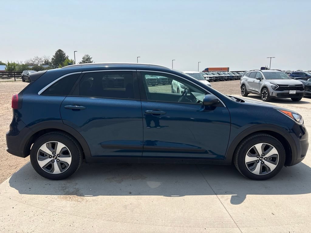 Used 2019 Kia Niro LX FWD image 6