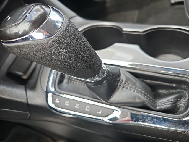 Used 2017 Chevrolet Cruze LT w/ Convenience Package FWD image 16