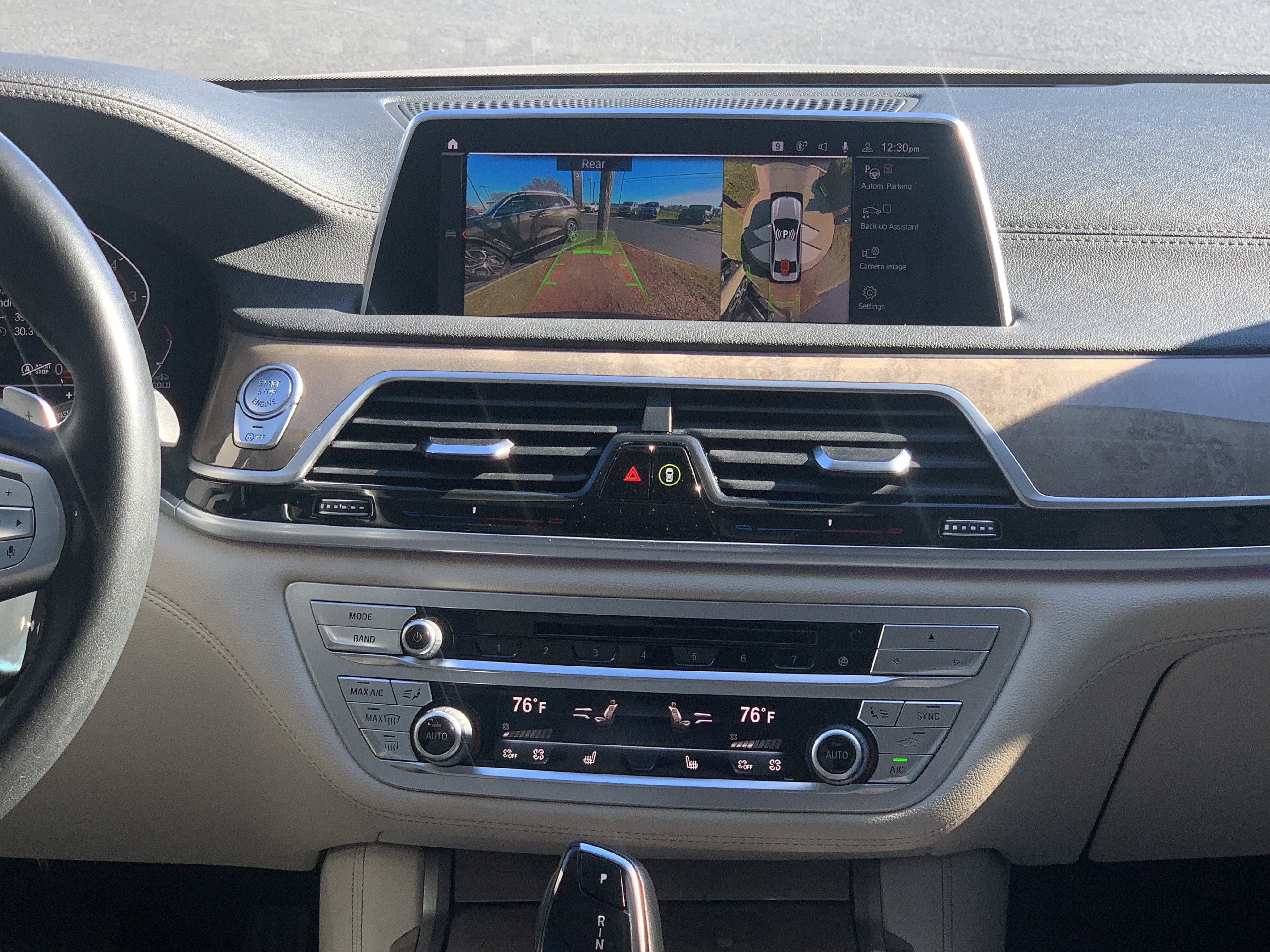 Used 2020 BMW 740i w/ Premium Package image 31