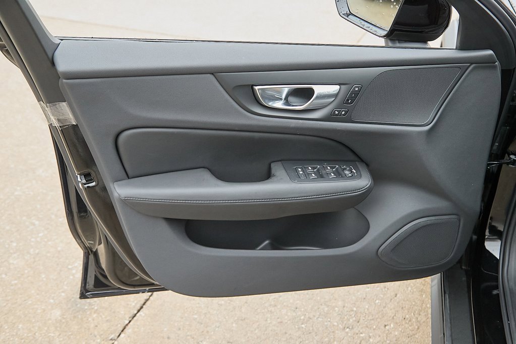 New 2026 Volvo V60 B5 Cross Country Plus w/ Climate Package image 10