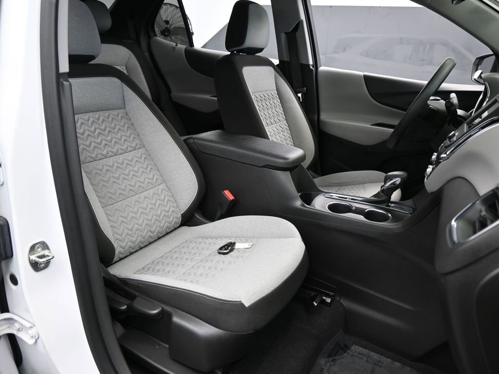 Used 2023 Chevrolet Equinox LS image 45