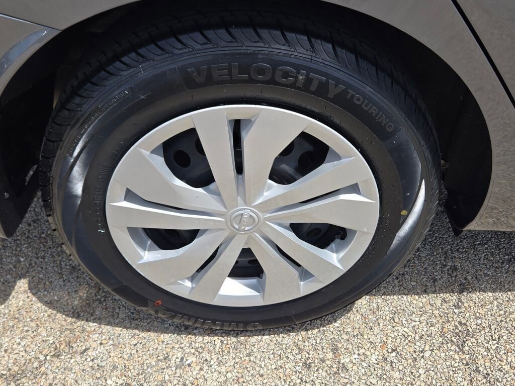 Used 2024 Nissan Versa S w/ Trunk Package FWD image 9