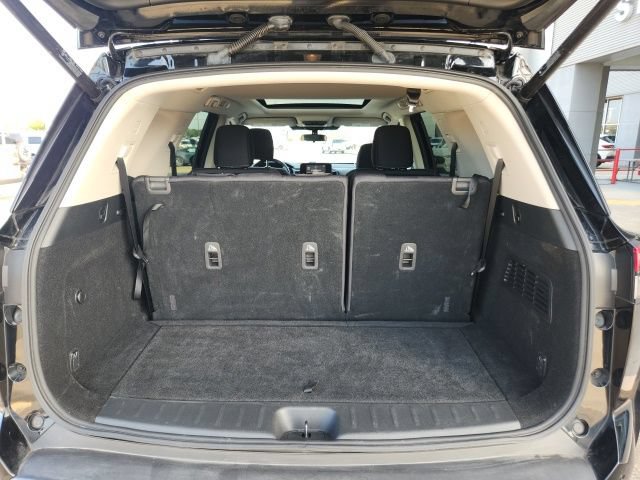 Used 2022 Nissan Pathfinder SV w/ SV Premium Package FWD image 21