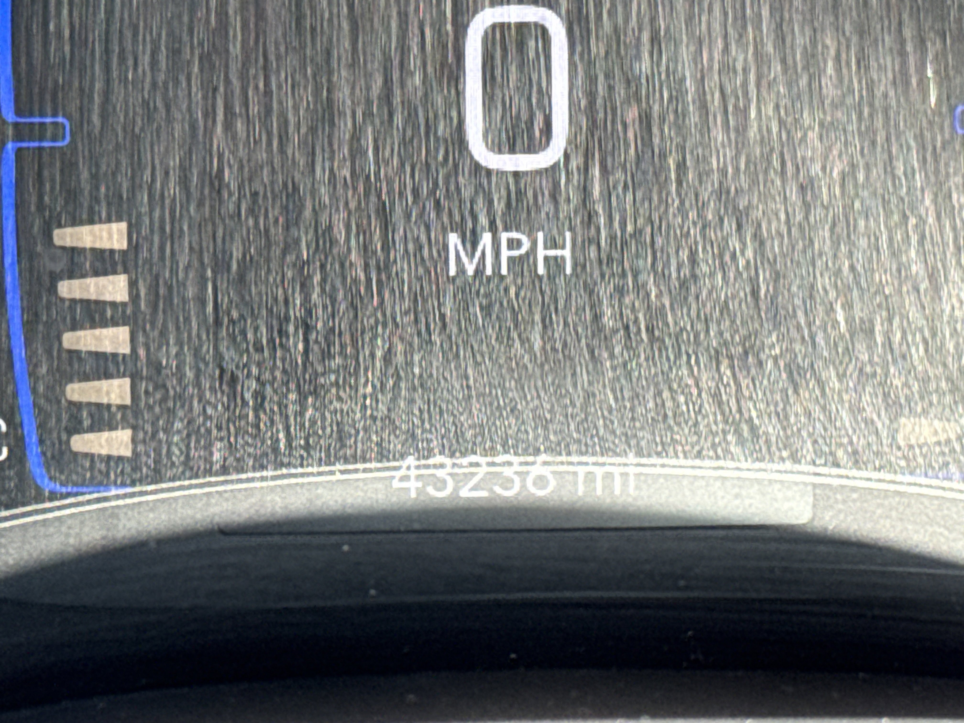 Used 2023 Chrysler Voyager LX FWD image 18
